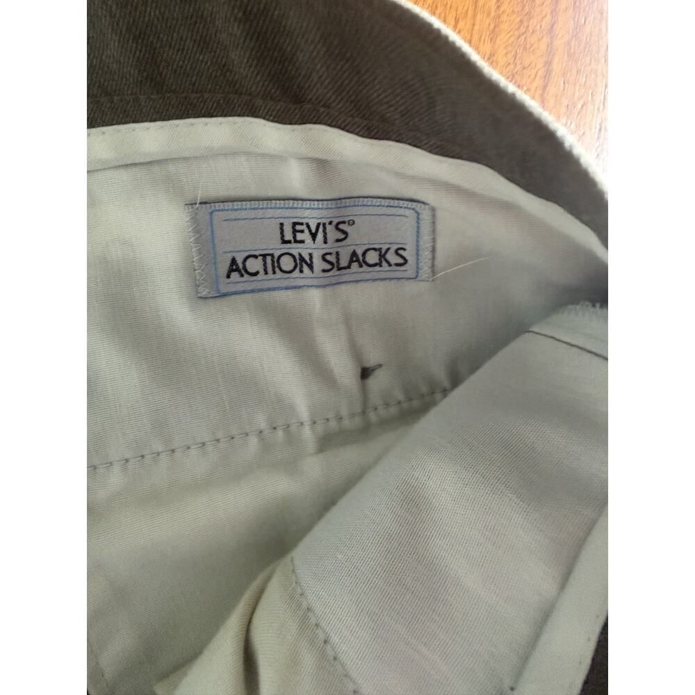 Vintage Levi's Men's Brown Action Slacks - Size 40x32 - Picture 2 of 4